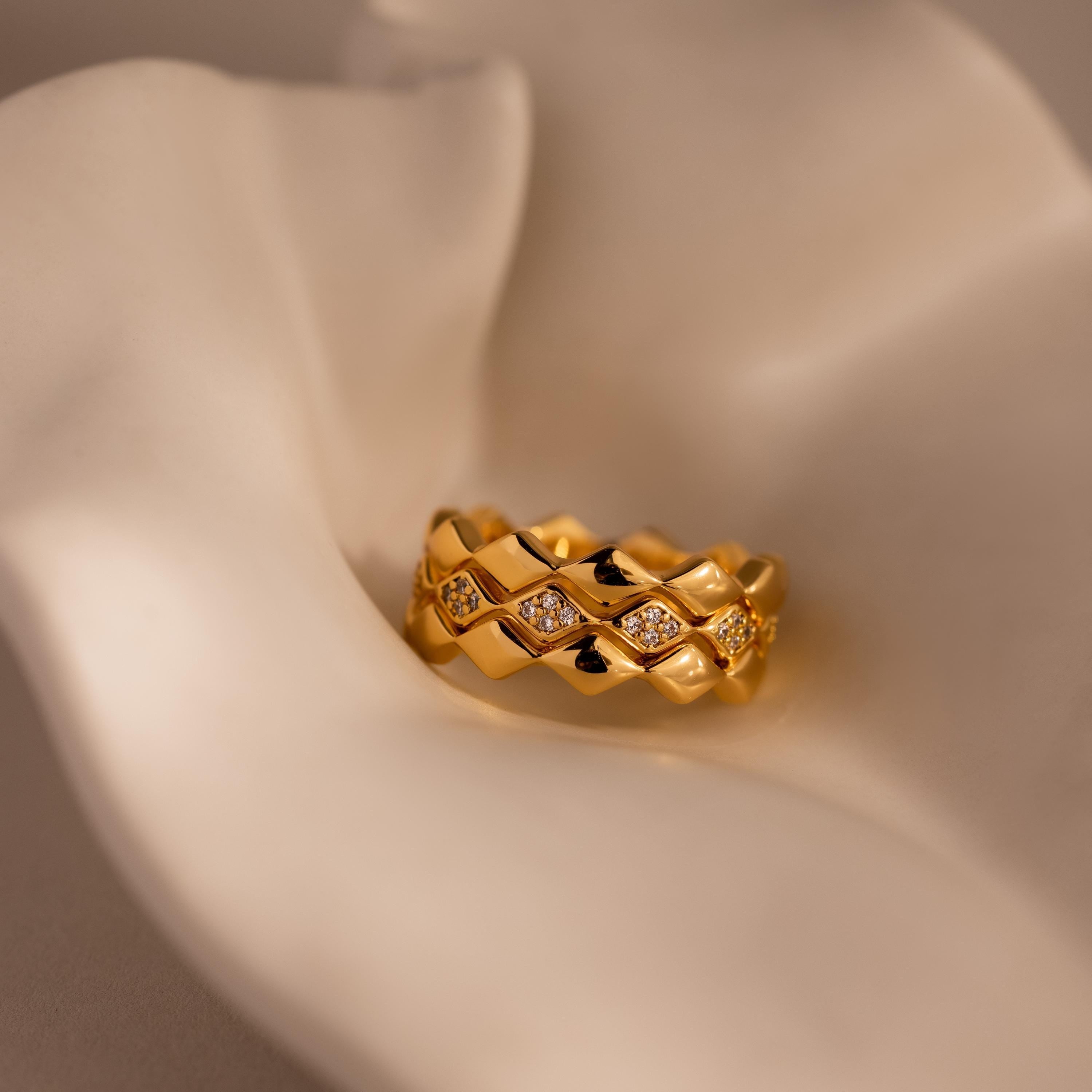 Diamond Wave Eternity Ring Set