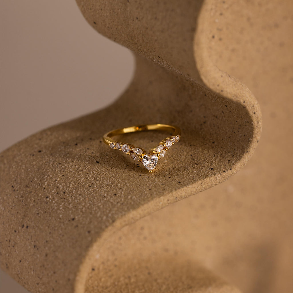 Heart Curve Cluster Ring
