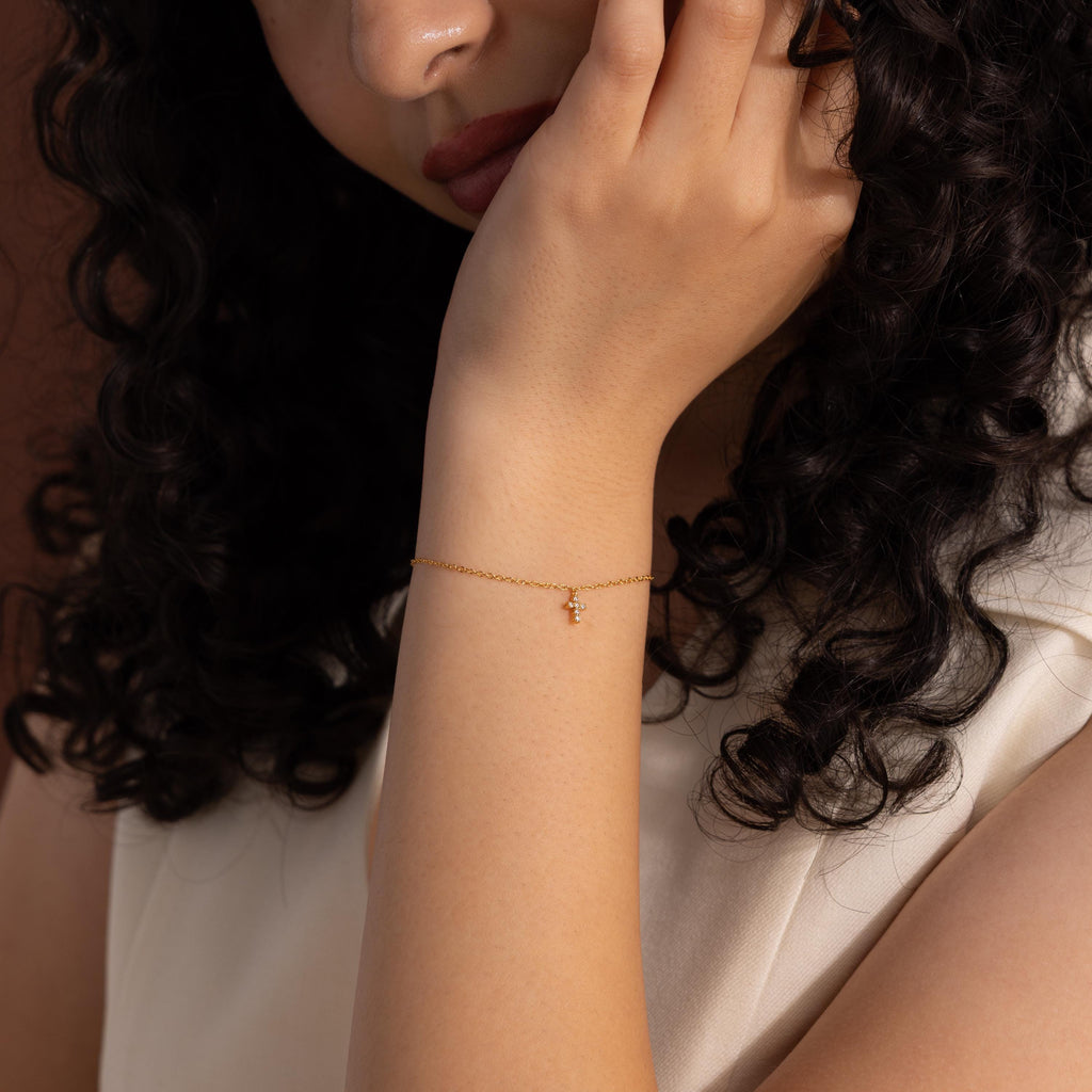 Dainty Cross Charm Bracelet