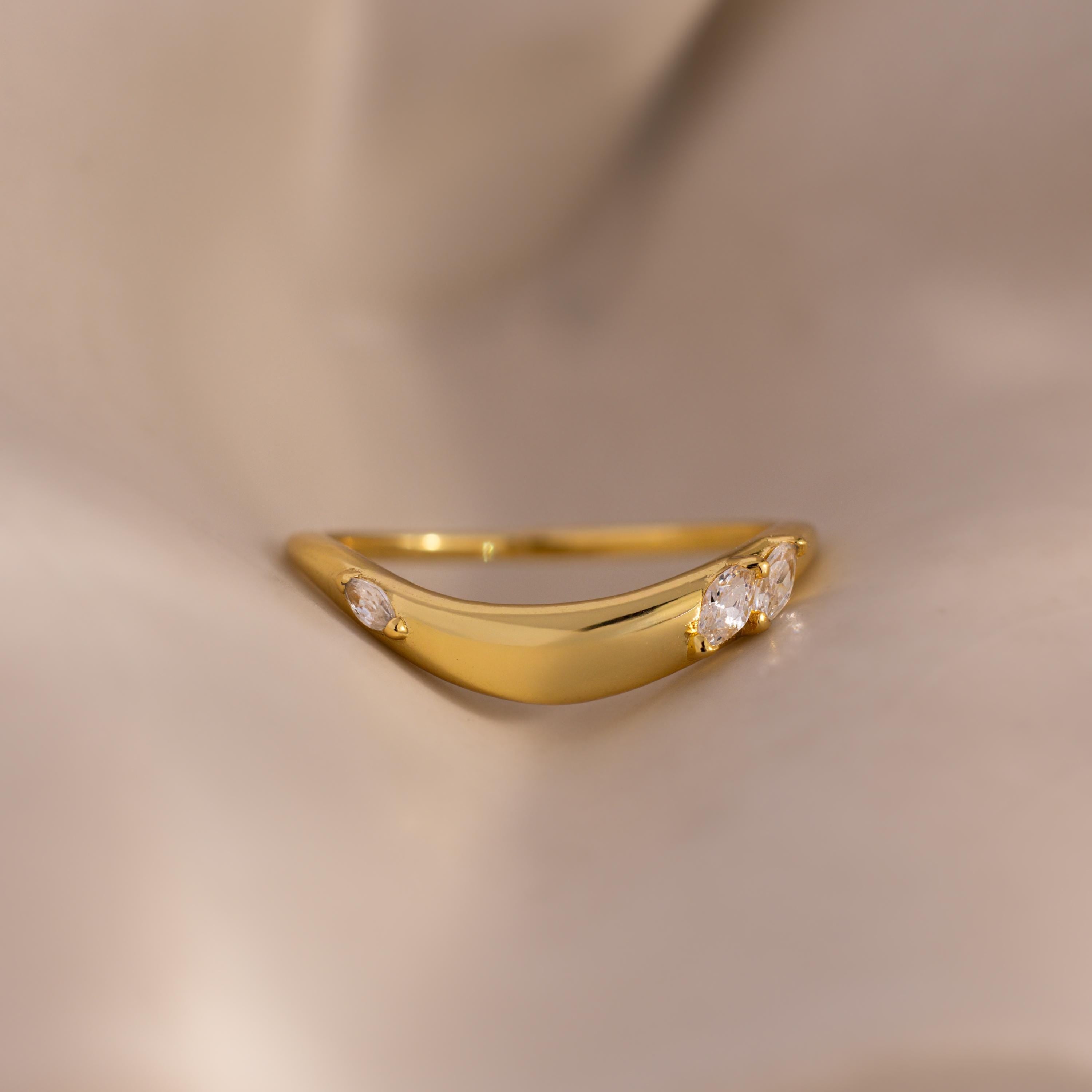 Organic Diamond Curve Ring