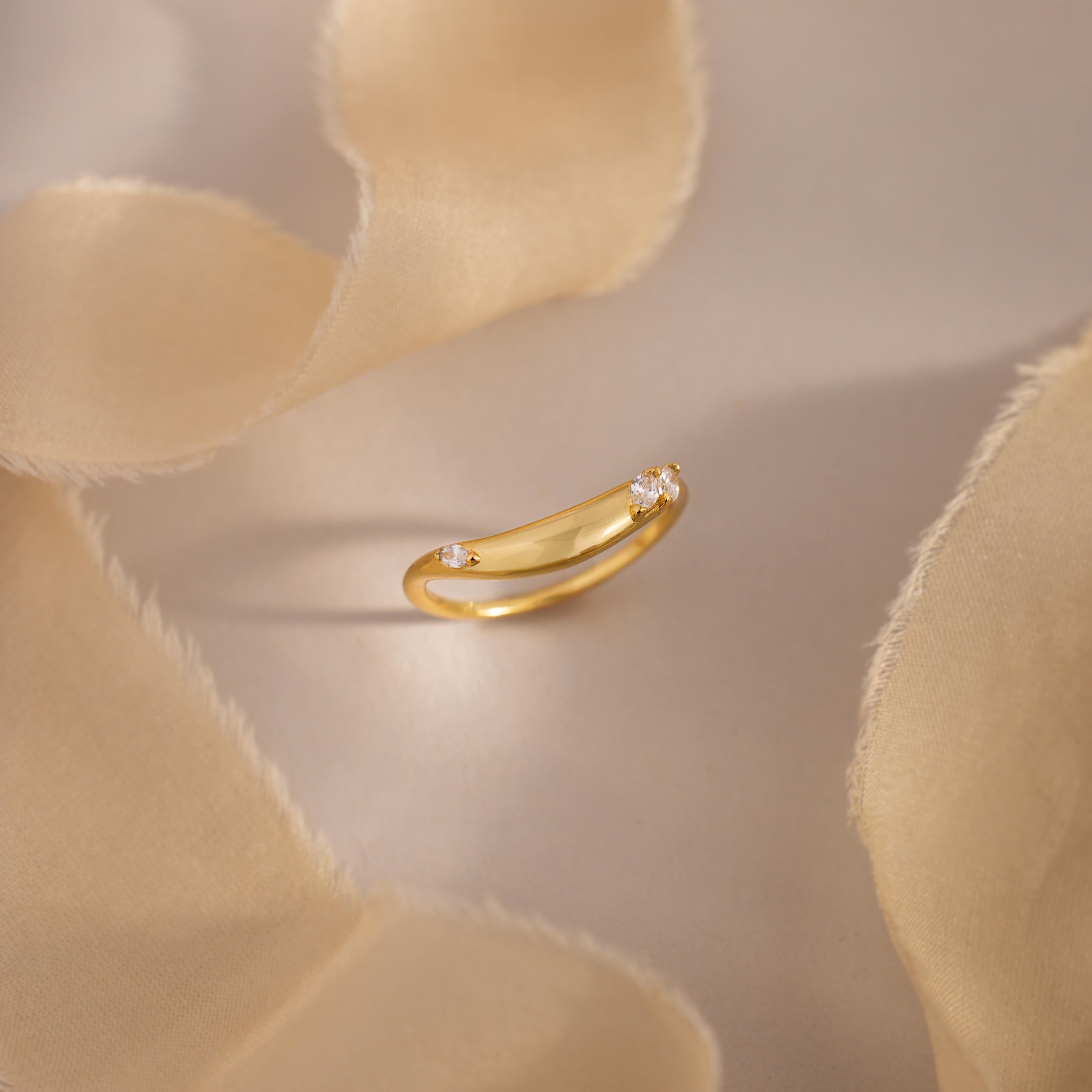 Organic Diamond Curve Ring