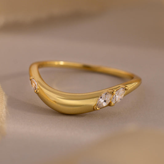 Organic Diamond Curve Ring
