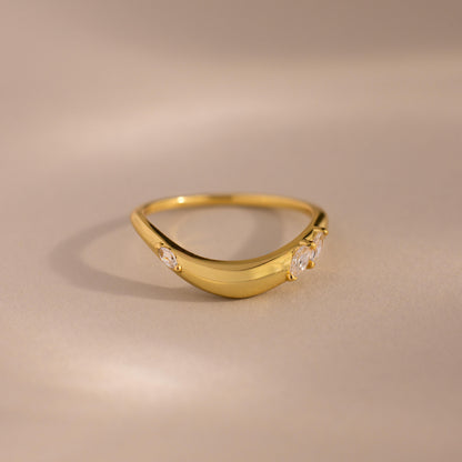 Organic Diamond Curve Ring