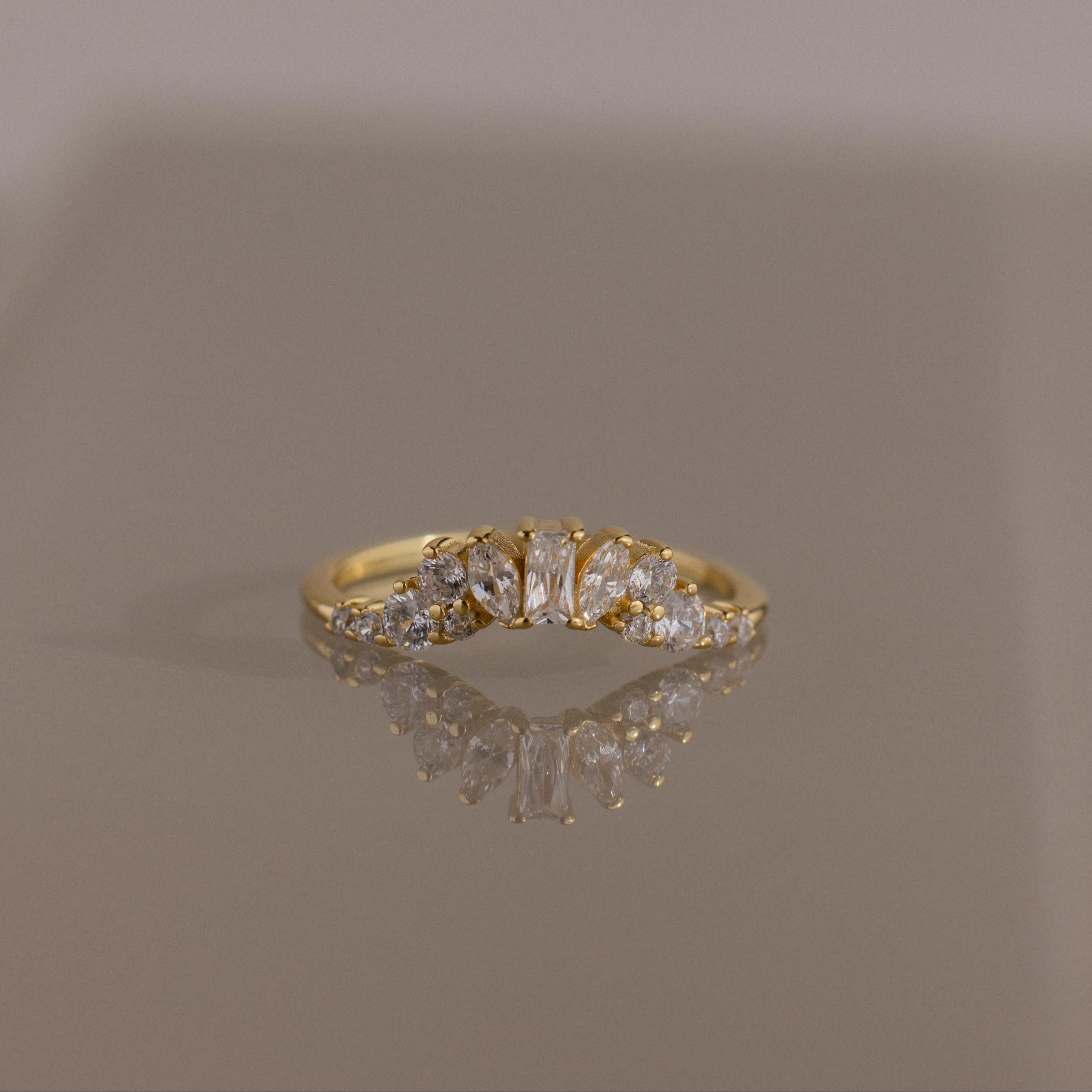 Diamond Curve Cluster Ring