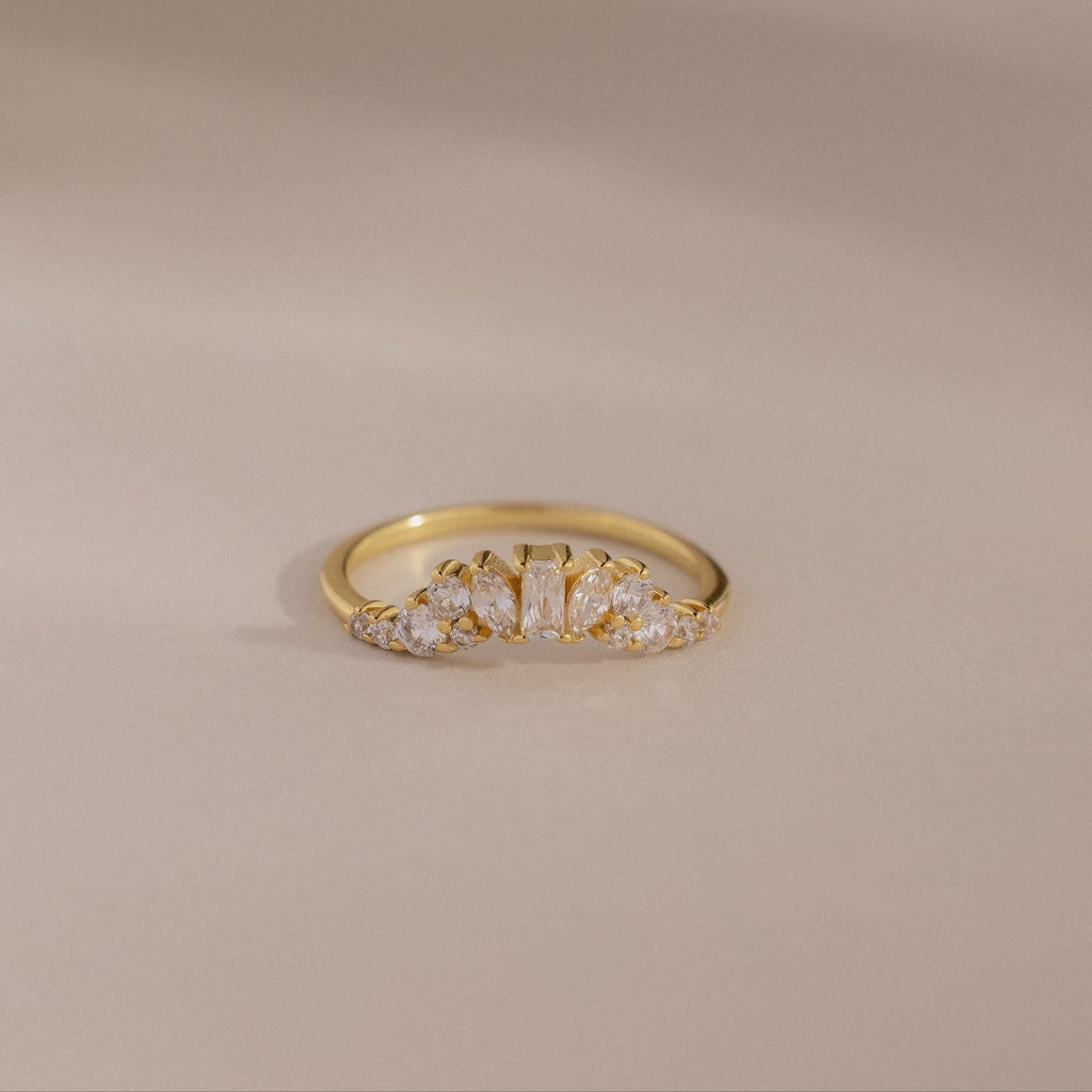 Diamond Curve Cluster Ring
