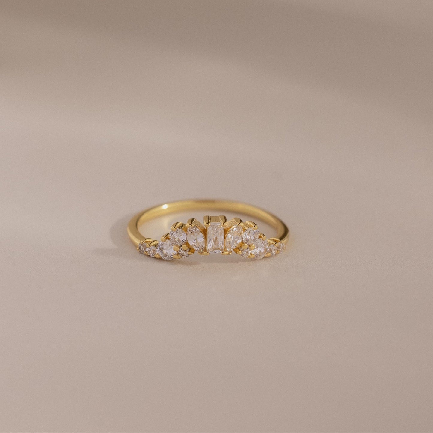 Diamond Curve Cluster Ring
