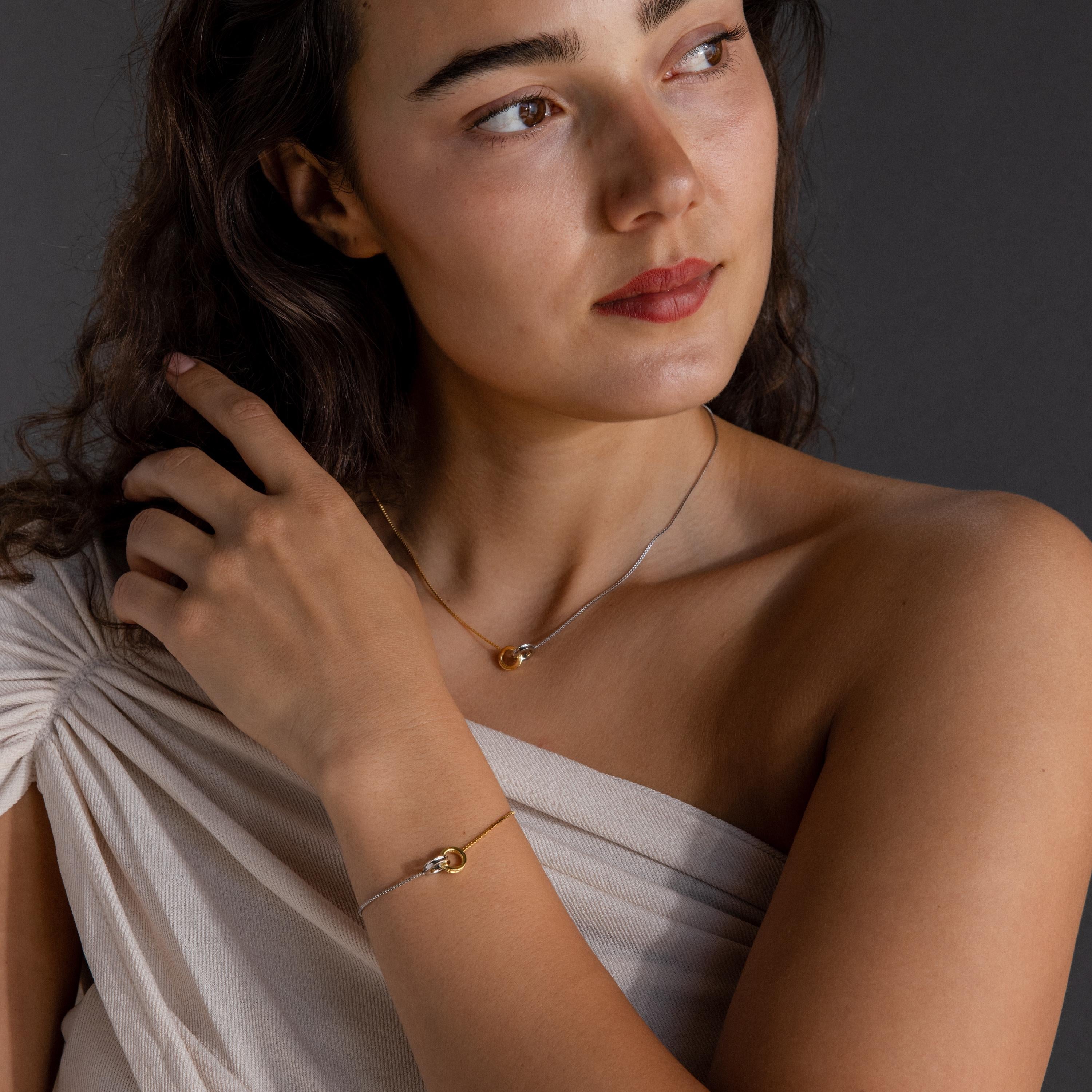 Interlocking Circles Necklace and Bracelet Set