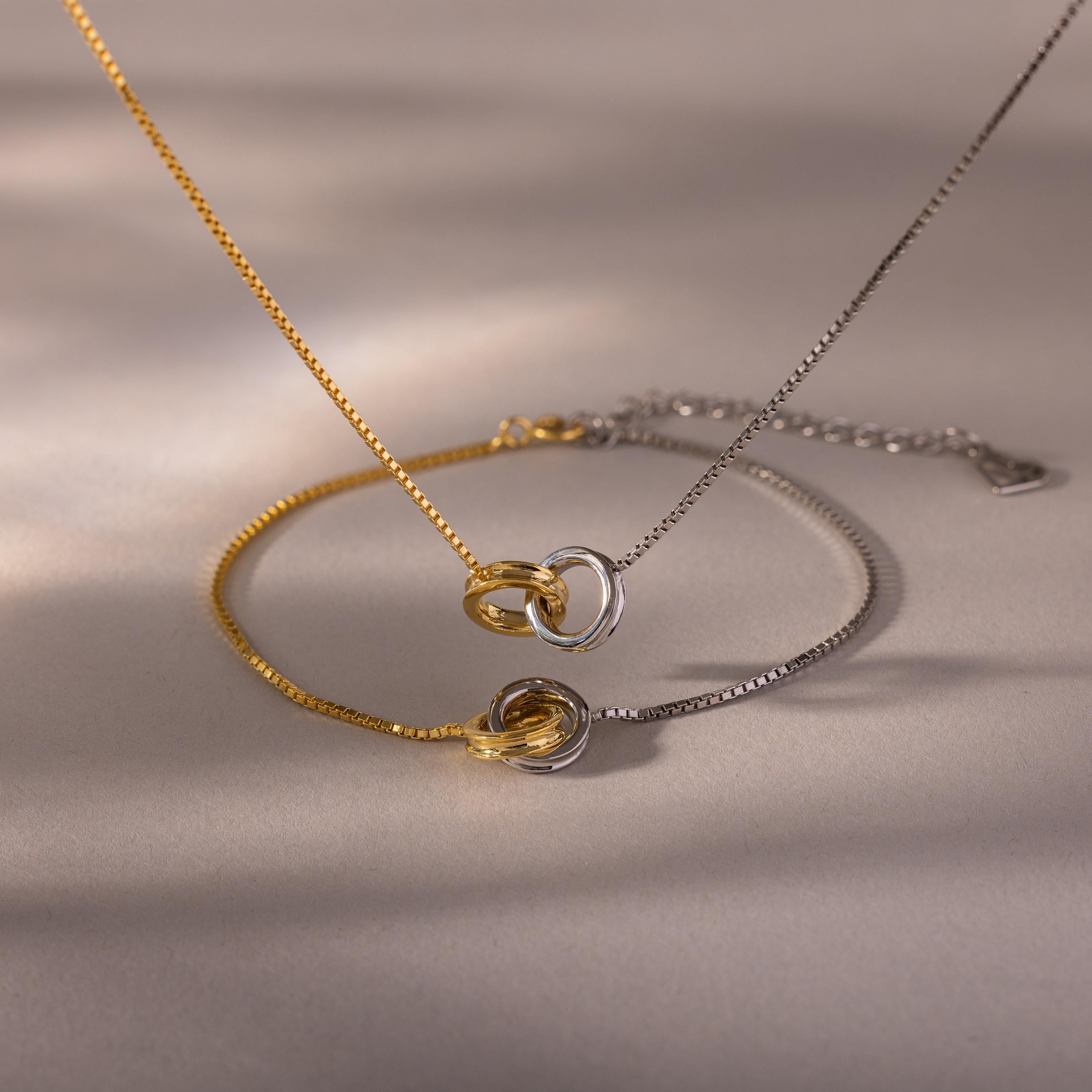 Interlocking Circles Necklace and Bracelet Set