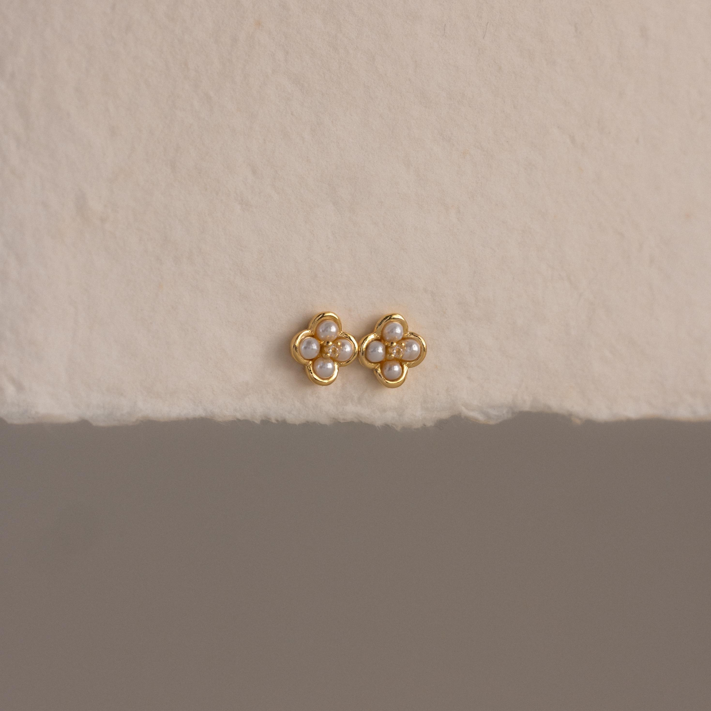 Rounded Pearl Flower Studs