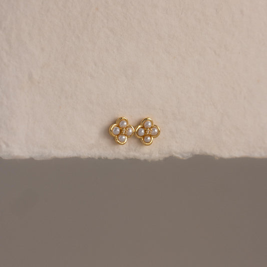 Rounded Pearl Flower Studs