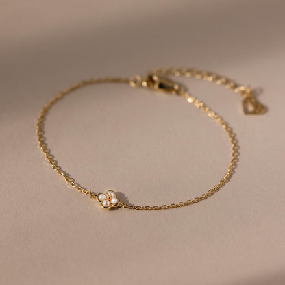Rounded Pearl Flower Bracelet