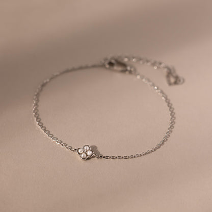 Rounded Pearl Flower Bracelet