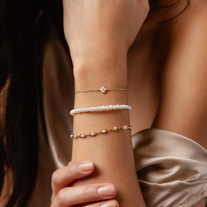 Rounded Pearl Flower Bracelet