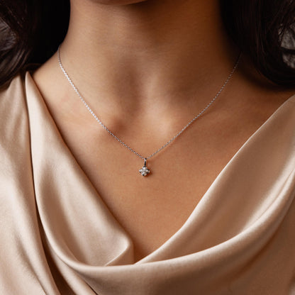Rounded Pearl Flower Necklace
