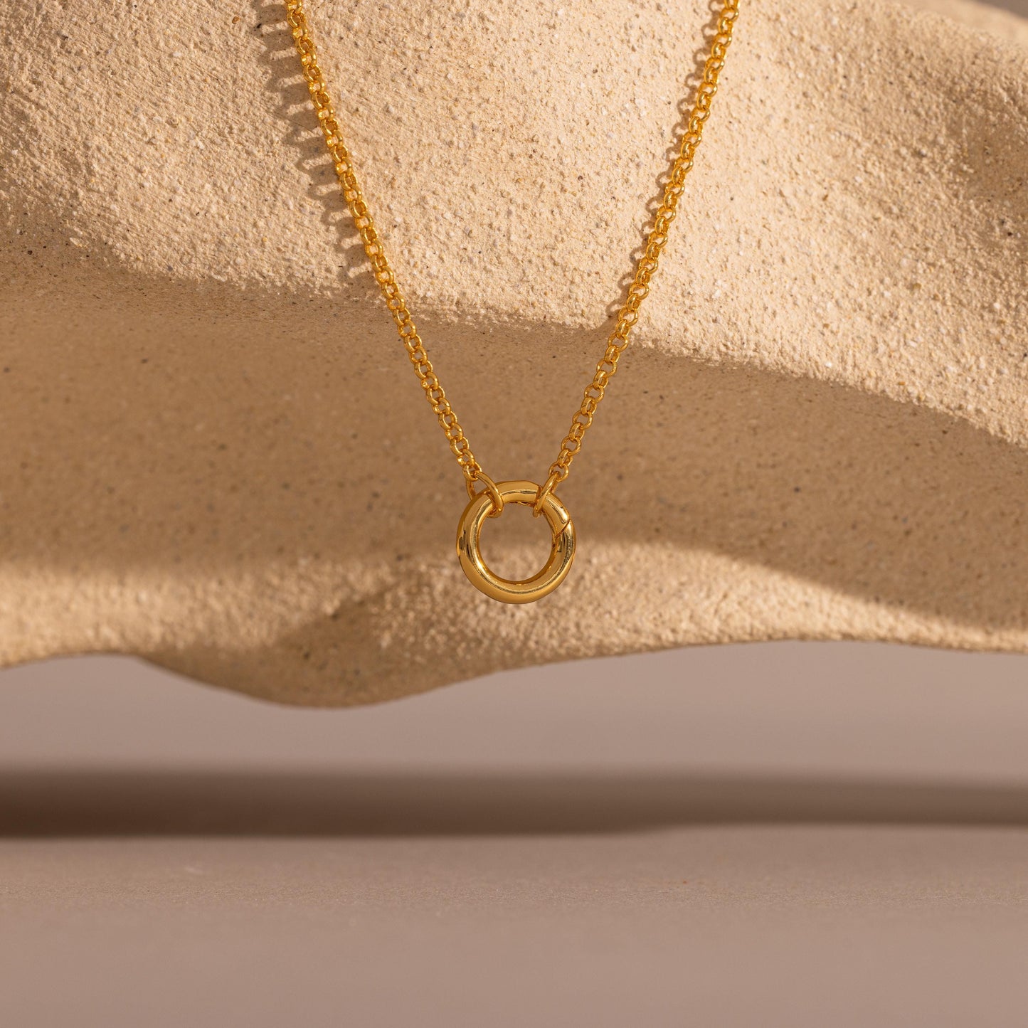 Cable Circle Charm Necklace