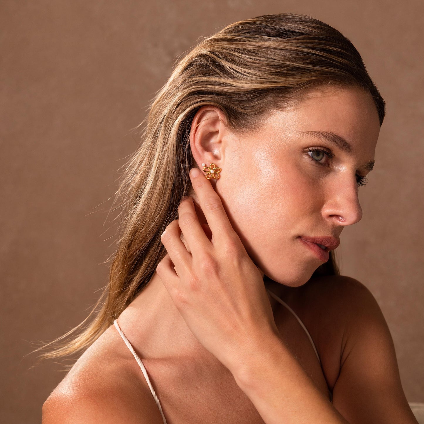 Lila Flower Pearl Studs