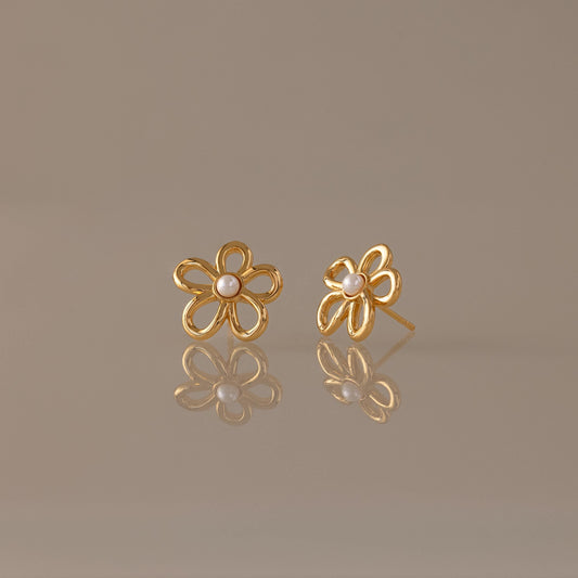 Lila Flower Pearl Studs