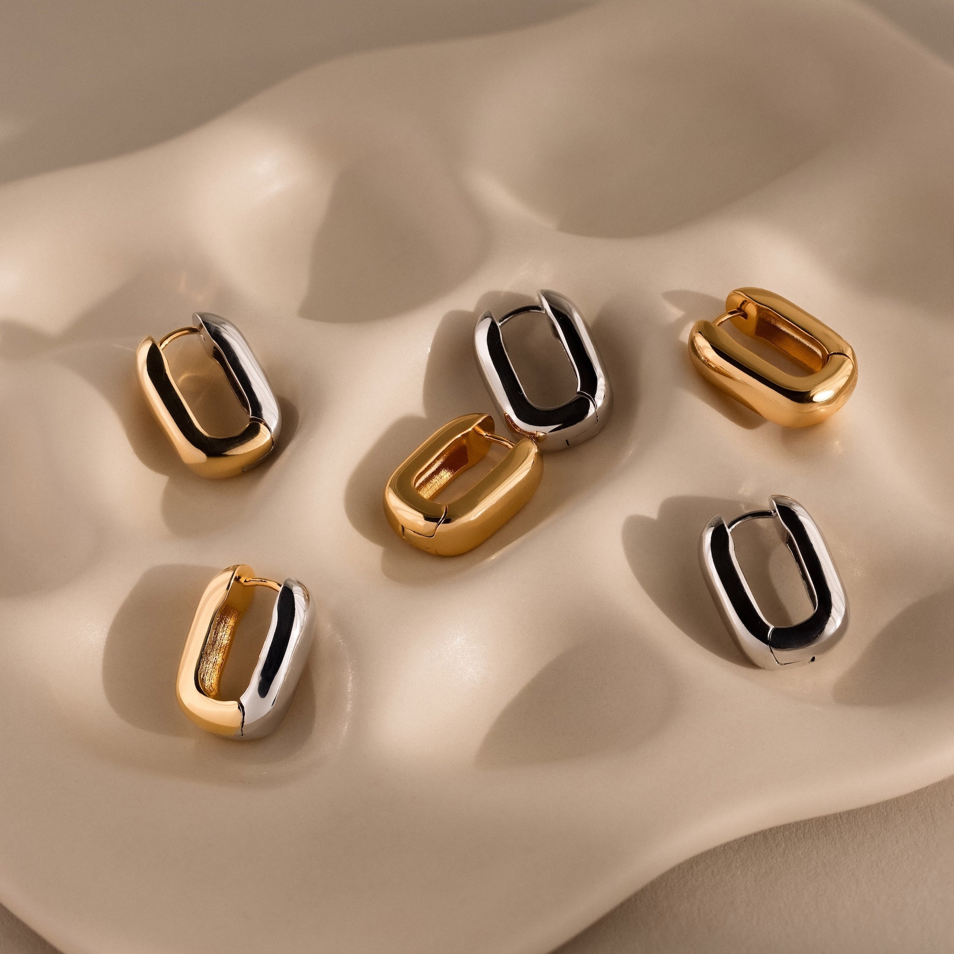 Bold Link Hoops