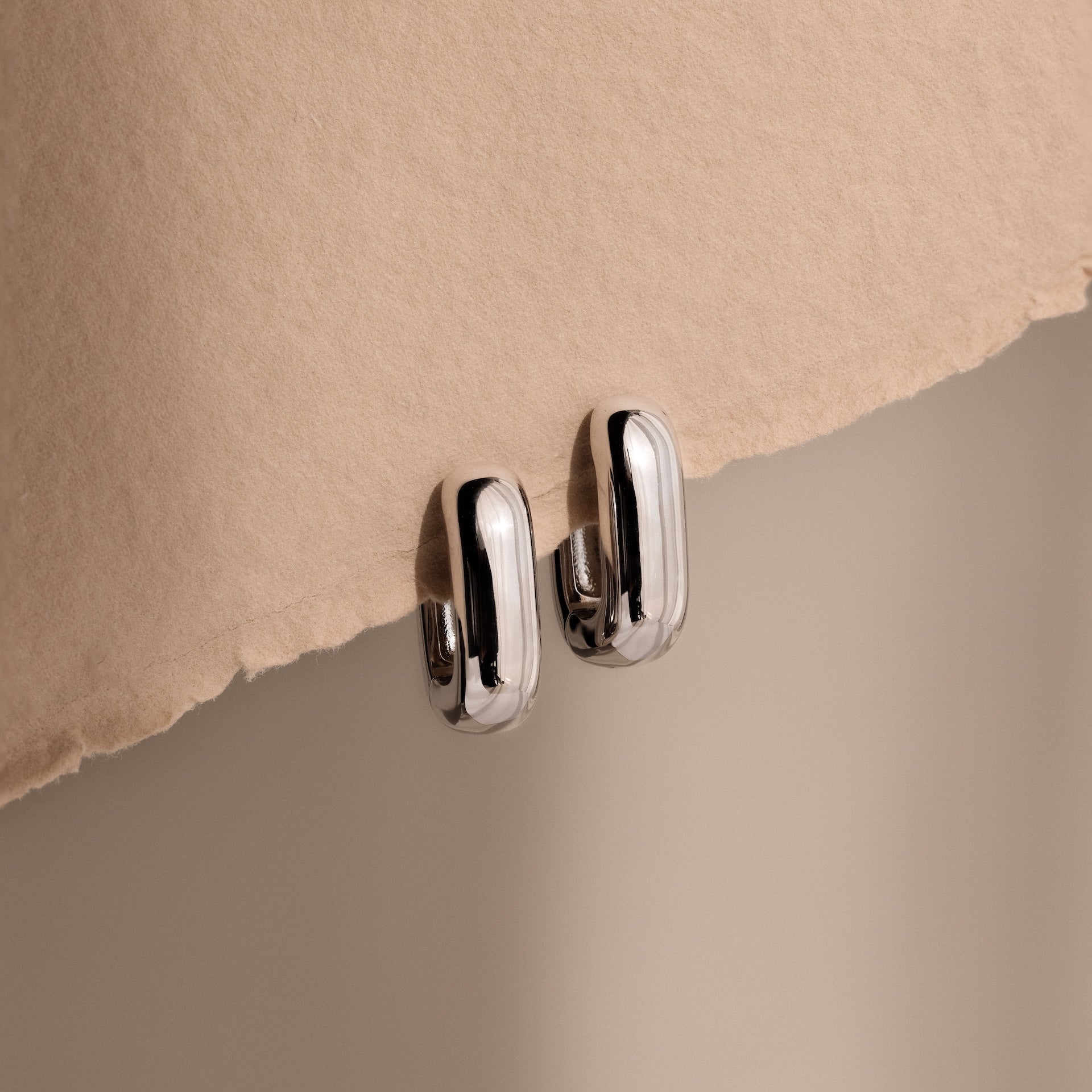 Bold Link Hoops