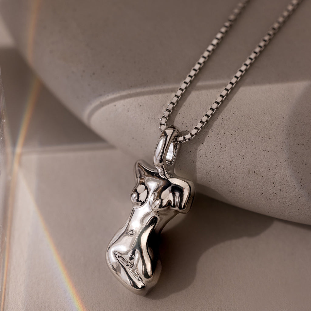 Kinn Body Necklace in Silver