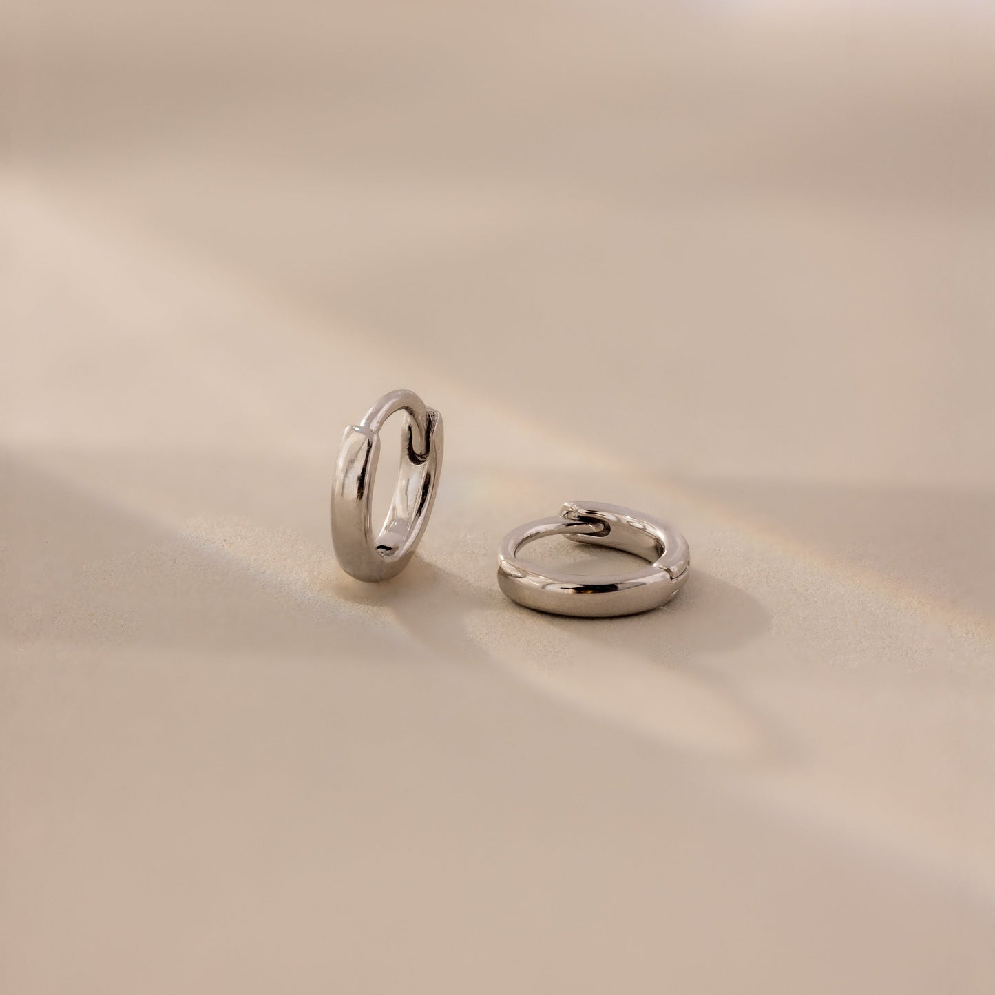 6mm Dainty Huggies