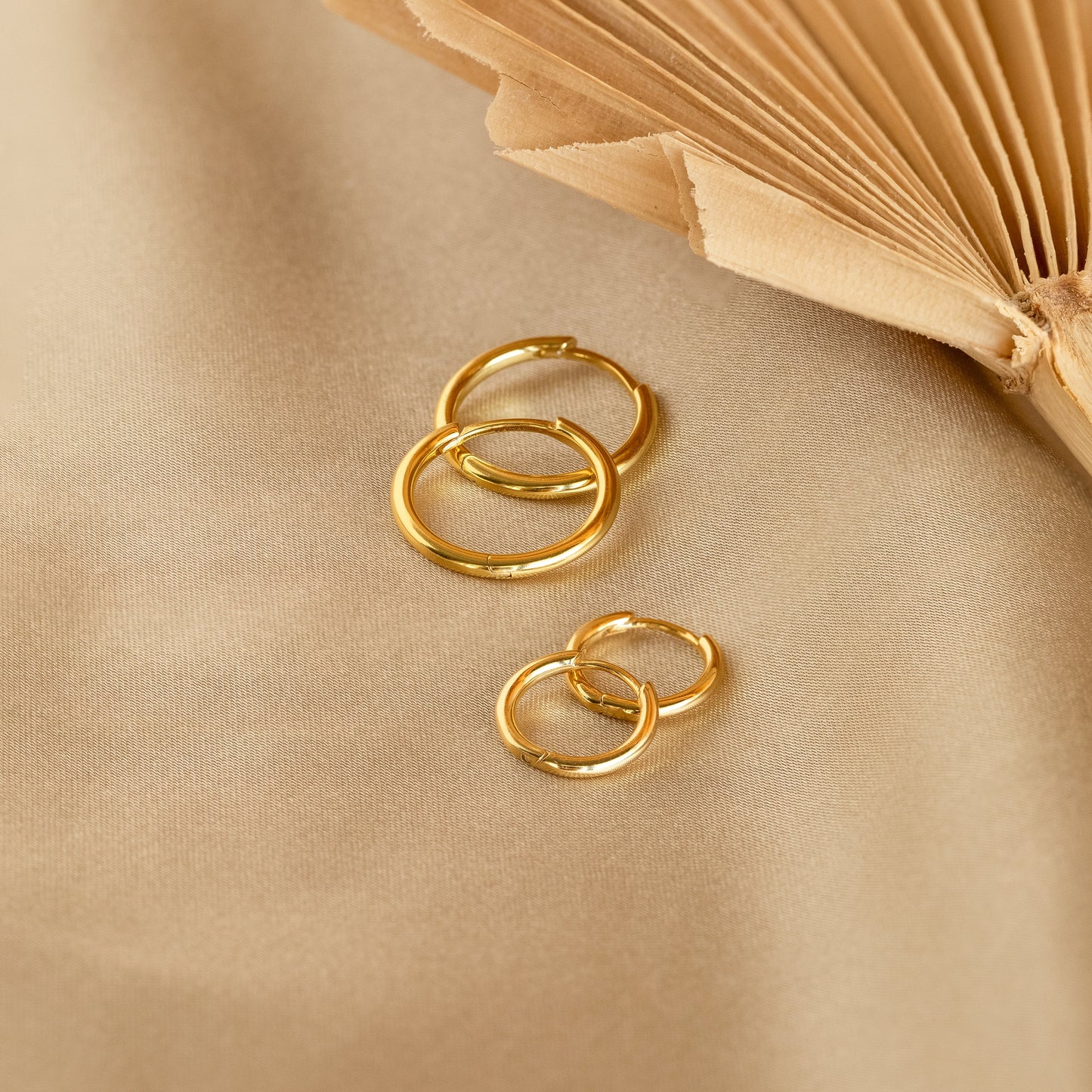 Medium Bold Hoops